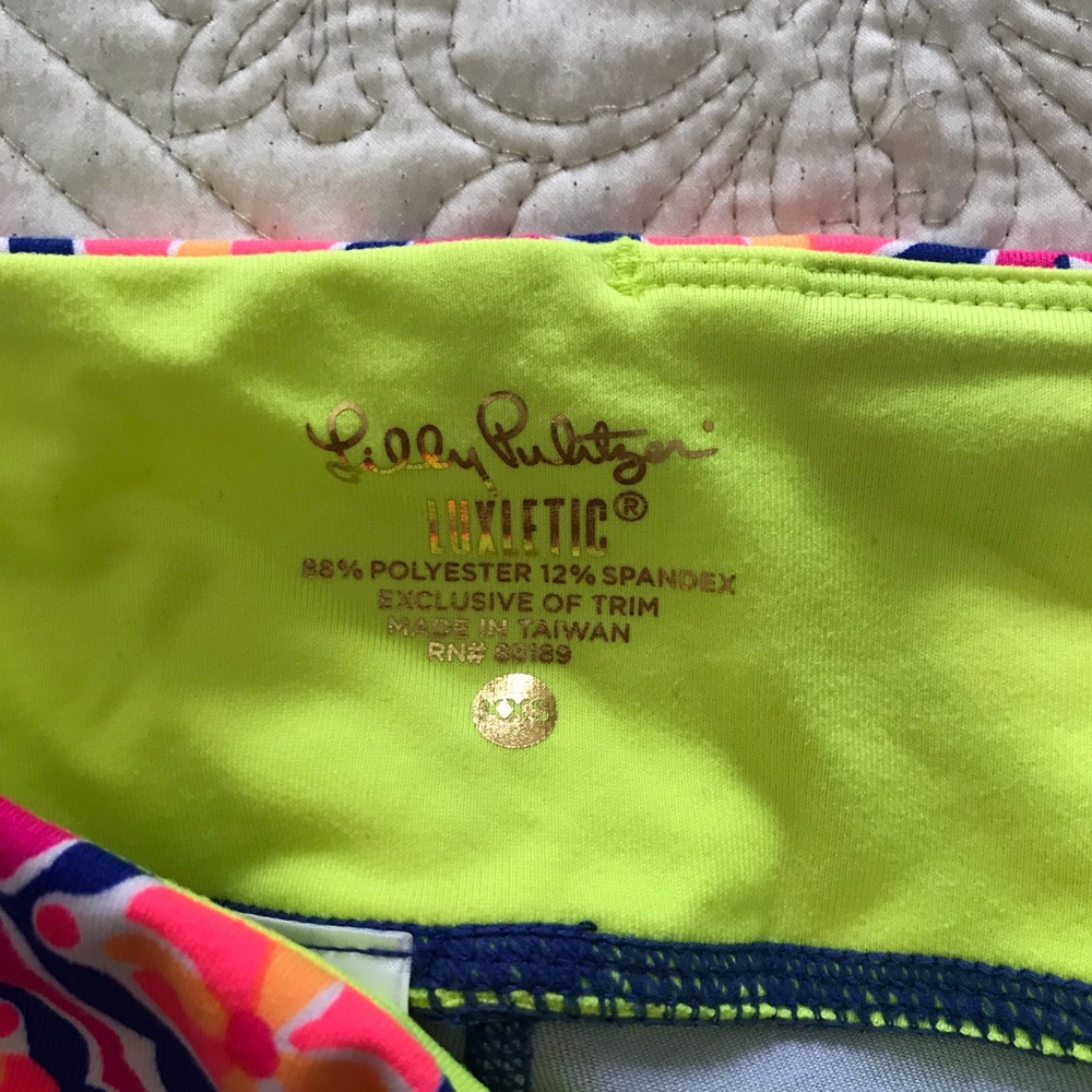 NWT Lilly luxeletic capris - Picture 2 of 2